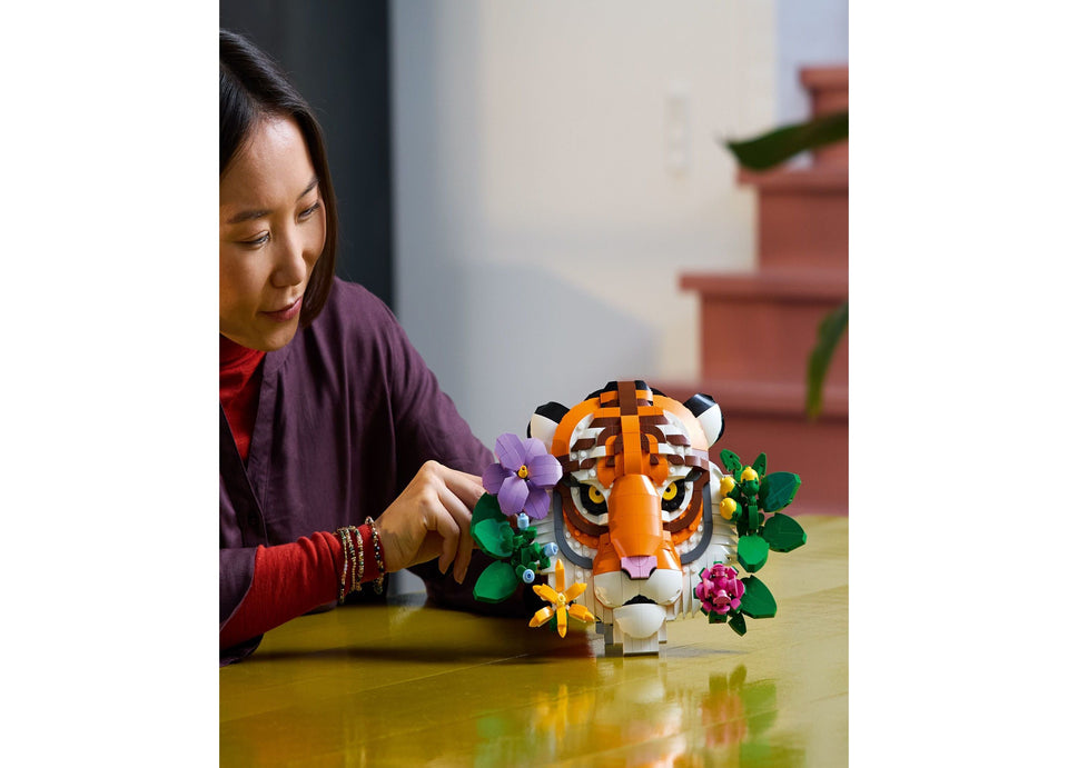 LEGO Art The Fauna Collection Tiger 31217 Creative Building Set. 744 Pieces