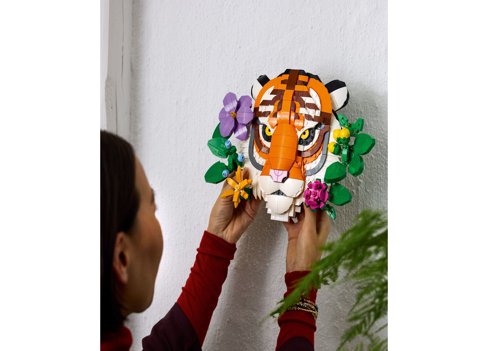 LEGO Art The Fauna Collection Tiger 31217 Creative Building Set. 744 Pieces