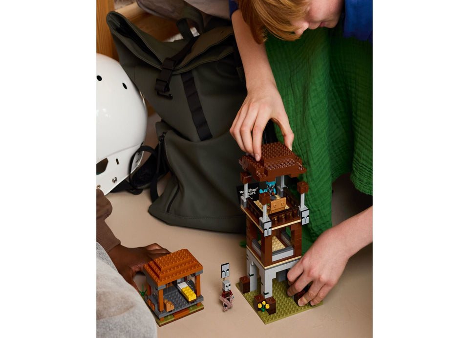 LEGO Minecraft The Pillager Outpost and Ravager Set 665 Pieces