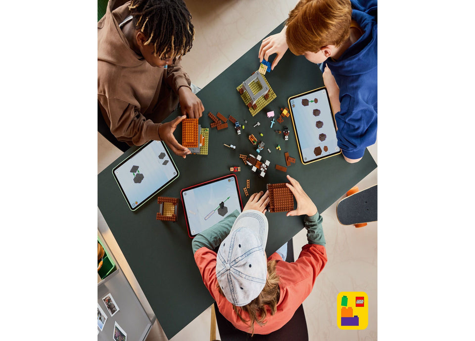 LEGO Minecraft The Pillager Outpost and Ravager Set 665 Pieces